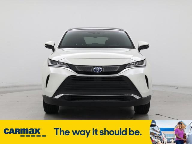 Photo of 2021 White Toyota Venza