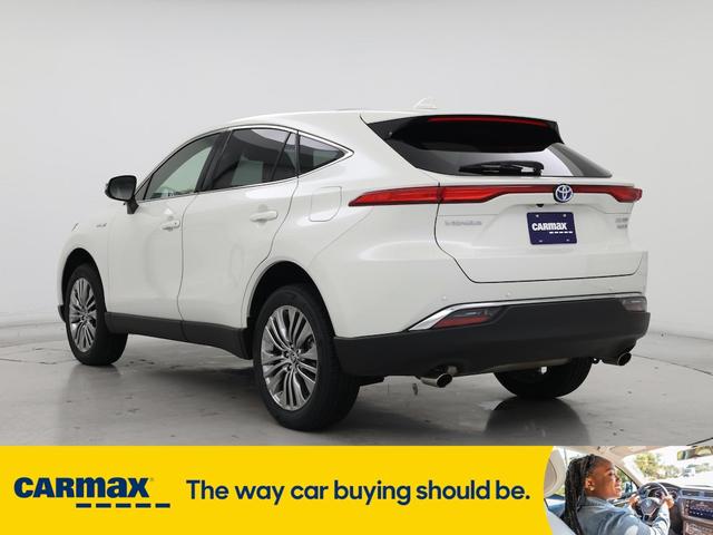 Photo of 2021 White Toyota Venza