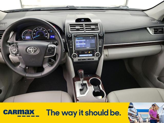 Photo of 2014 Silver Toyota Camry
