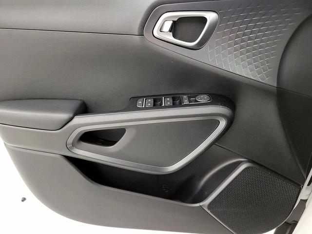 Photo of 2020 White Kia Soul