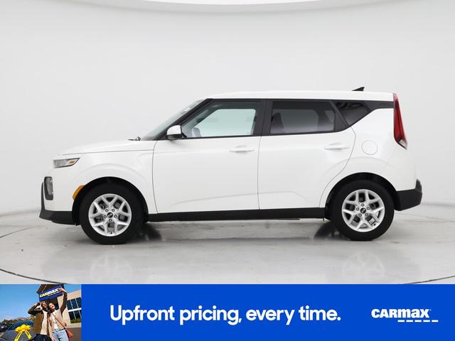Photo of 2020 White Kia Soul