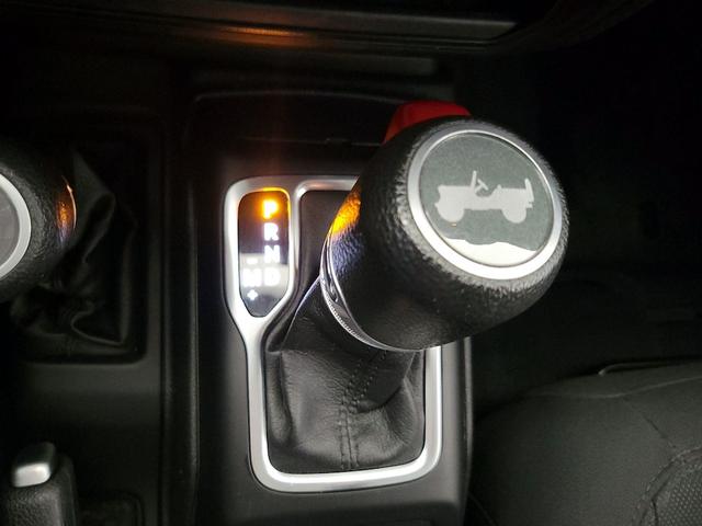 Photo of 2022 White Jeep Wrangler