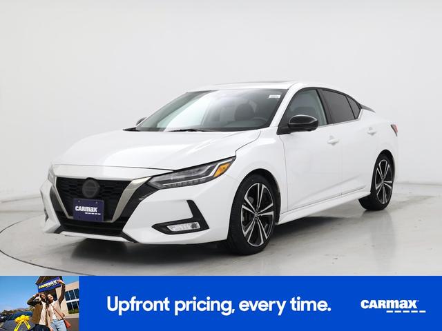 Photo of 2022 White Nissan Sentra