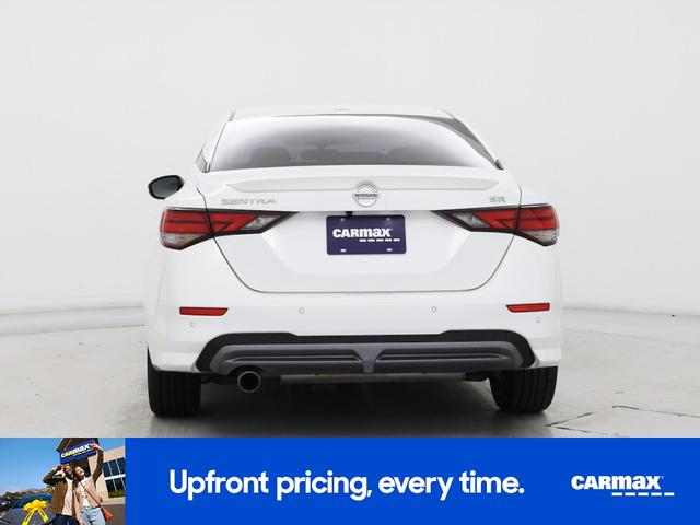 Photo of 2022 White Nissan Sentra