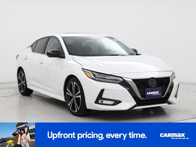 Photo of 2022 White Nissan Sentra