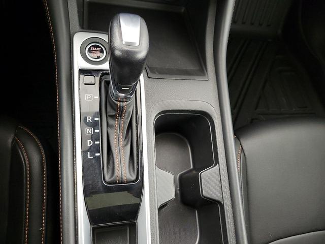 Photo of 2022 White Nissan Sentra