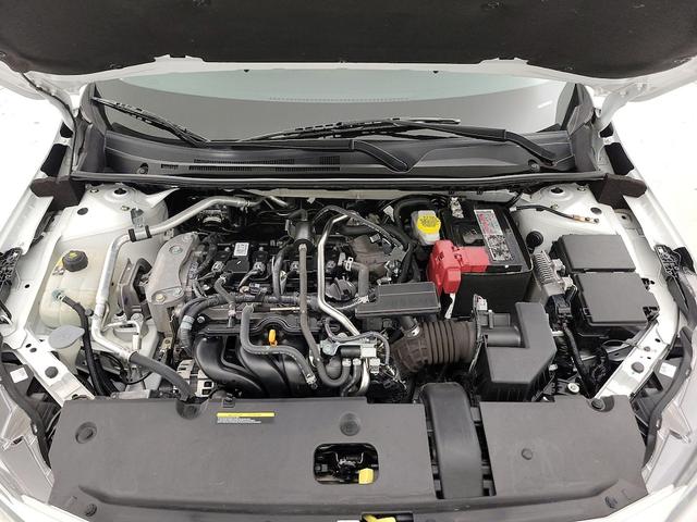 Photo of 2022 White Nissan Sentra