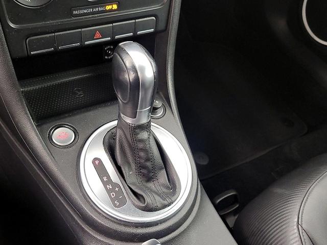 Photo of 2015 Gray Volkswagen Beetle