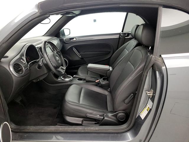 Photo of 2015 Gray Volkswagen Beetle
