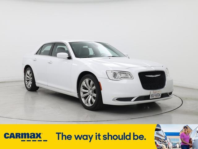 2018 Chrysler 300