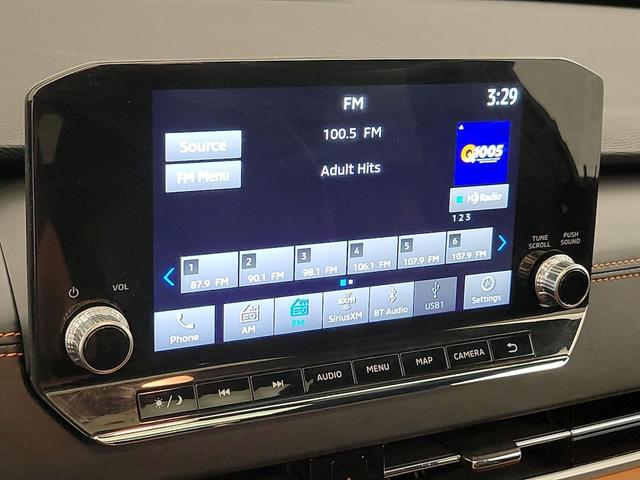 Photo of 2022 Black Mitsubishi Outlander