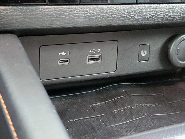 Photo of 2022 Black Mitsubishi Outlander
