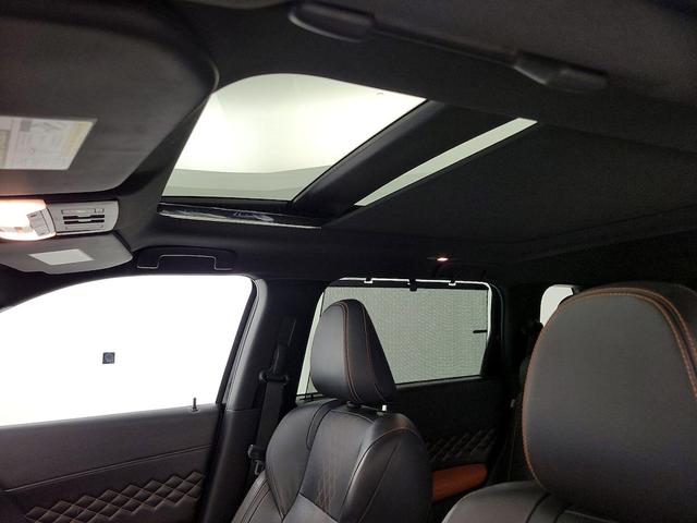 Photo of 2022 Black Mitsubishi Outlander