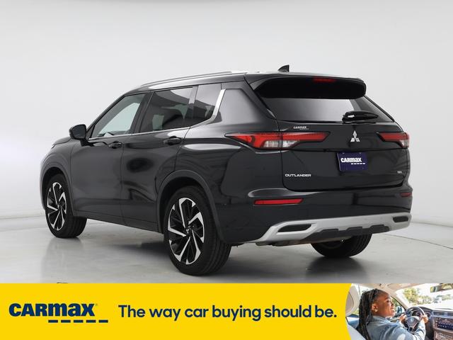 Photo of 2022 Black Mitsubishi Outlander