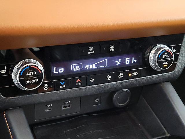 Photo of 2022 Black Mitsubishi Outlander