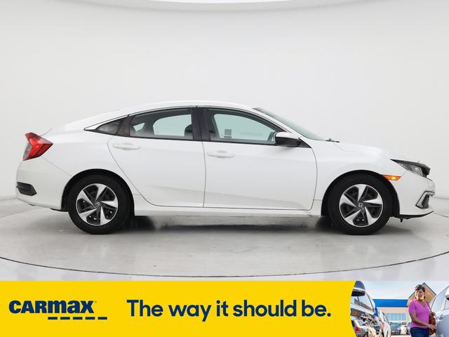 Photo of 2019 White Honda Civic
