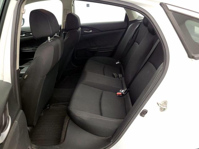 Photo of 2019 White Honda Civic