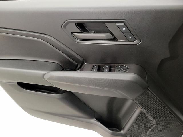Photo of 2023 White Chevrolet Colorado