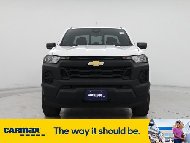 Photo of 2023 White Chevrolet Colorado
