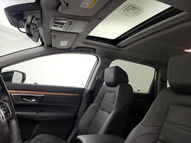Photo of 2021 White Honda CR-V