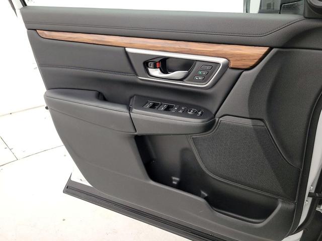 Photo of 2021 White Honda CR-V