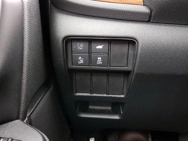 Photo of 2021 White Honda CR-V