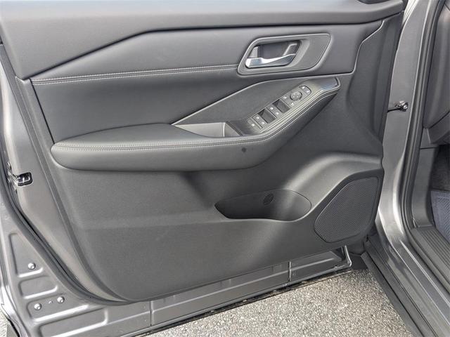 Photo of 2025 Gun Metallic Nissan Rogue