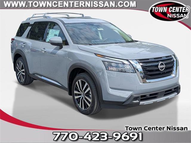 Photo of 2025 Boulder Gray Metallic Nissan Pathfinder
