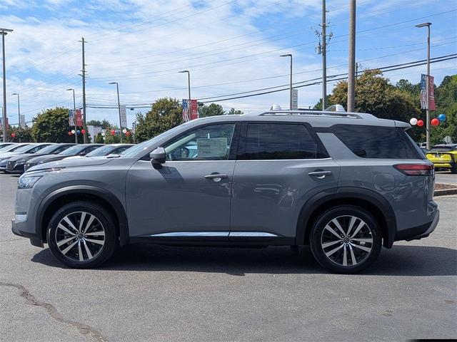 Photo of 2025 Boulder Gray Metallic Nissan Pathfinder