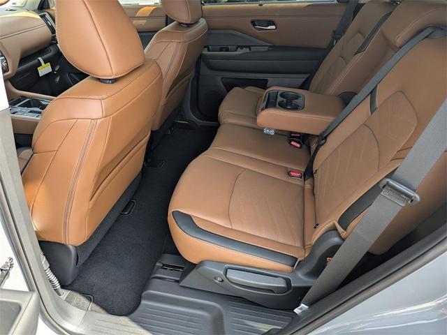 Photo of 2025 Boulder Gray Metallic Nissan Pathfinder