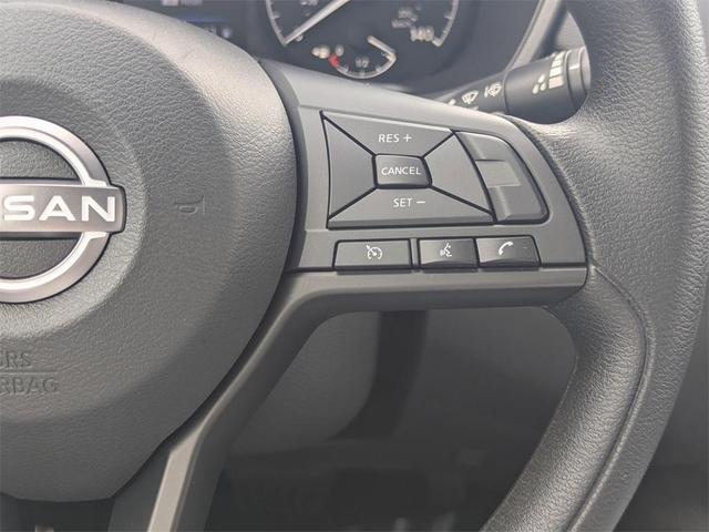 Photo of 2025 Glacier White Nissan Altima