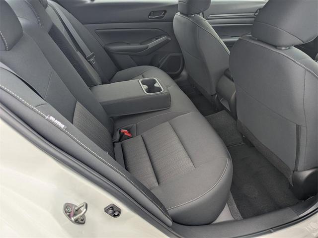 Photo of 2025 Glacier White Nissan Altima