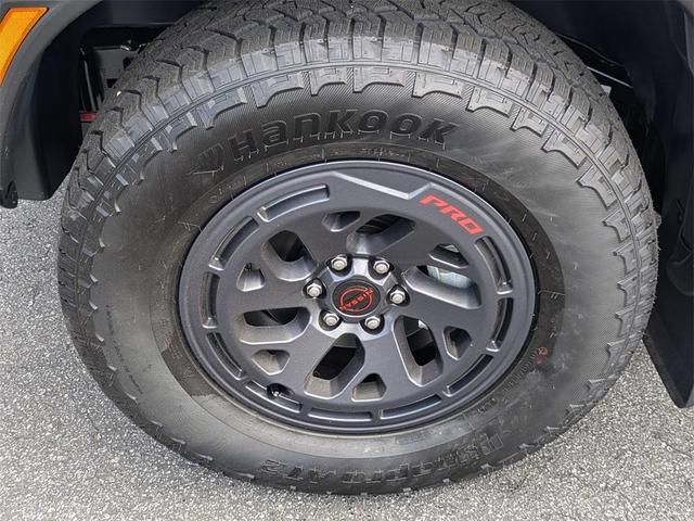 Photo of 2025 Black Nissan Frontier