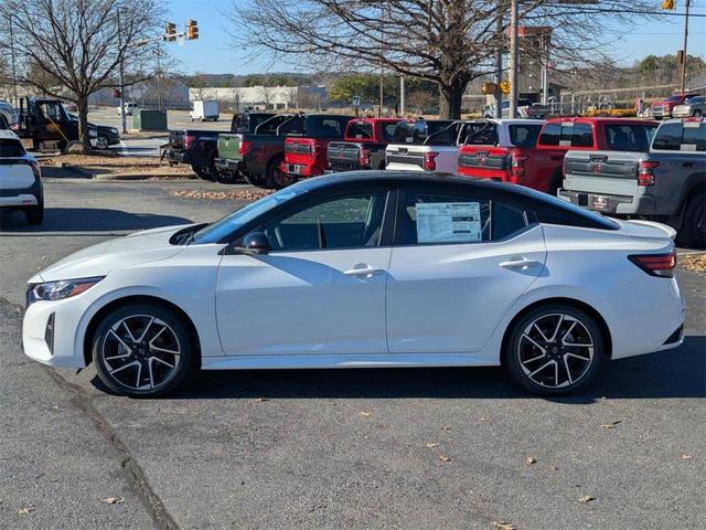 Photo of 2025 White Nissan Sentra