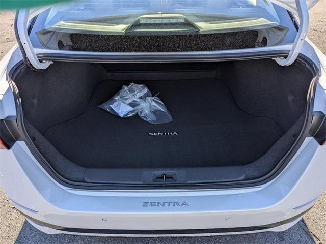 Photo of 2025 White Nissan Sentra
