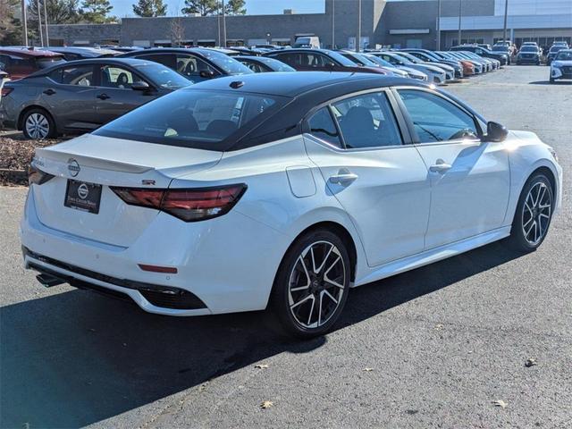 Photo of 2025 White Nissan Sentra