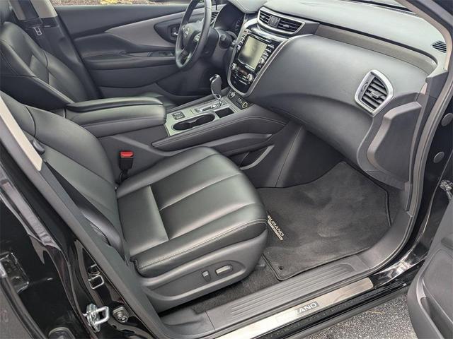 Photo of 2023 Black Nissan Murano