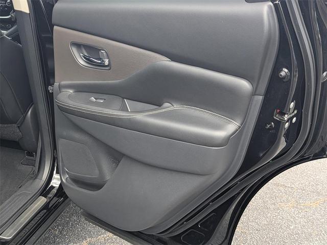 Photo of 2023 Black Nissan Murano