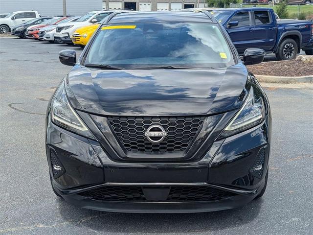 Photo of 2023 Black Nissan Murano