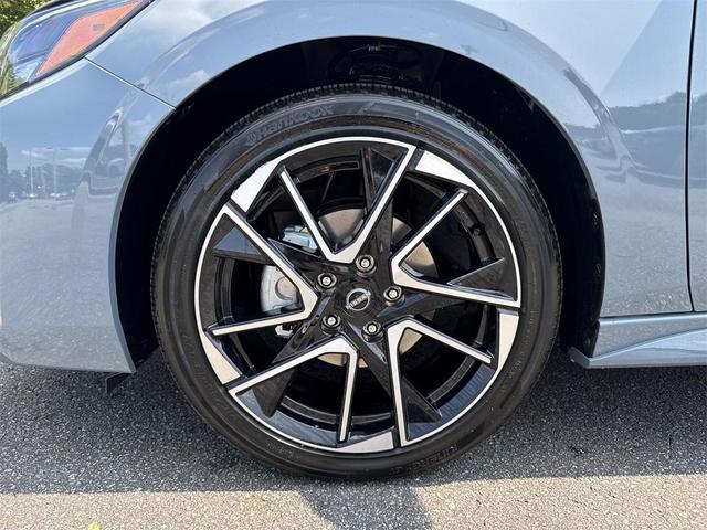 Photo of 2025 2t Gry Blk Roof Nissan Sentra