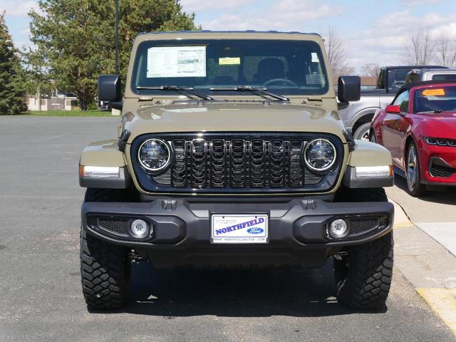 Photo of 2025 Green Jeep Gladiator