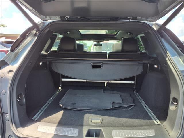 Photo of 2023 Argent Silver Metallic Cadillac XT5