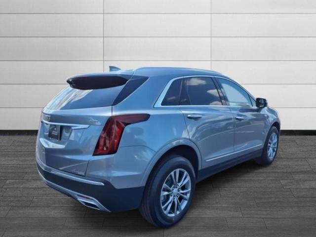 Photo of 2023 Argent Silver Metallic Cadillac XT5