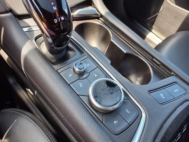 Photo of 2023 Argent Silver Metallic Cadillac XT5