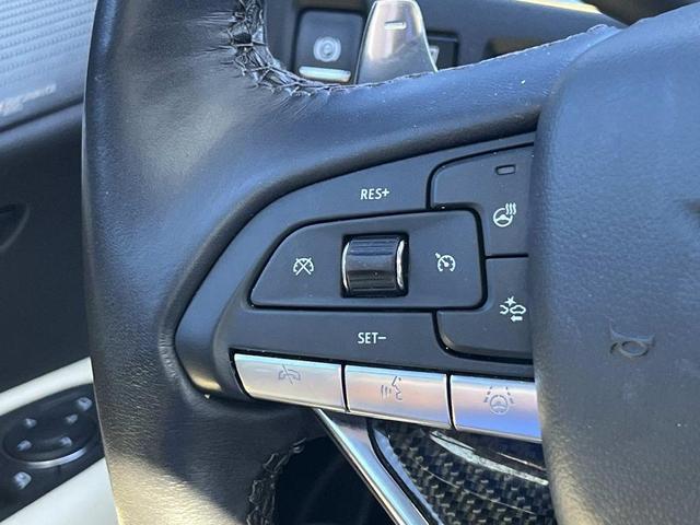 Photo of 2022 Stellar Black Metallic Cadillac XT6