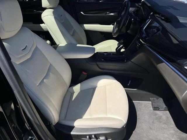 Photo of 2022 Stellar Black Metallic Cadillac XT6