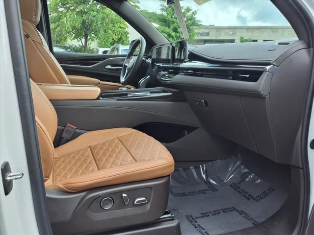 Photo of 2024 Crystal White Tricoat Cadillac Escalade ESV