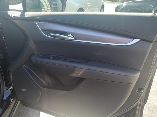 Photo of 2025 Stellar Black Metallic Cadillac XT6