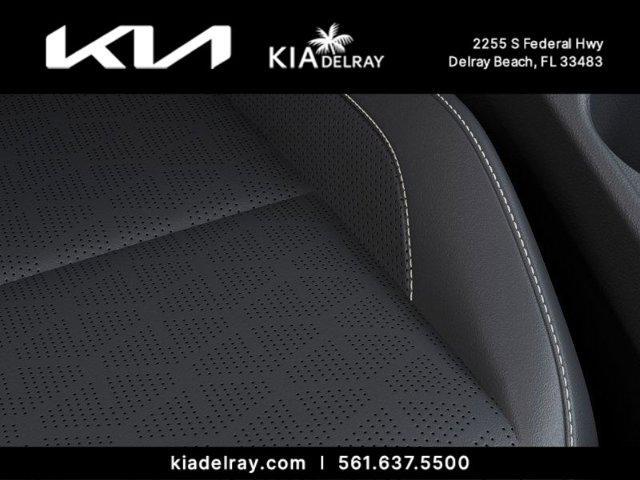 Photo of 2025 Snow White Pearl Kia Seltos