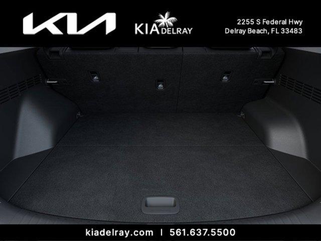 Photo of 2025 Snow White Pearl Kia Seltos